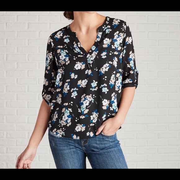 V-Neck Roll Tab Sleeve in Black Floral L NWOT - Picture 1 of 4